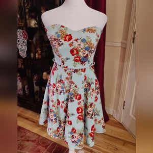 Wild Daisy Floral Strapless Dress